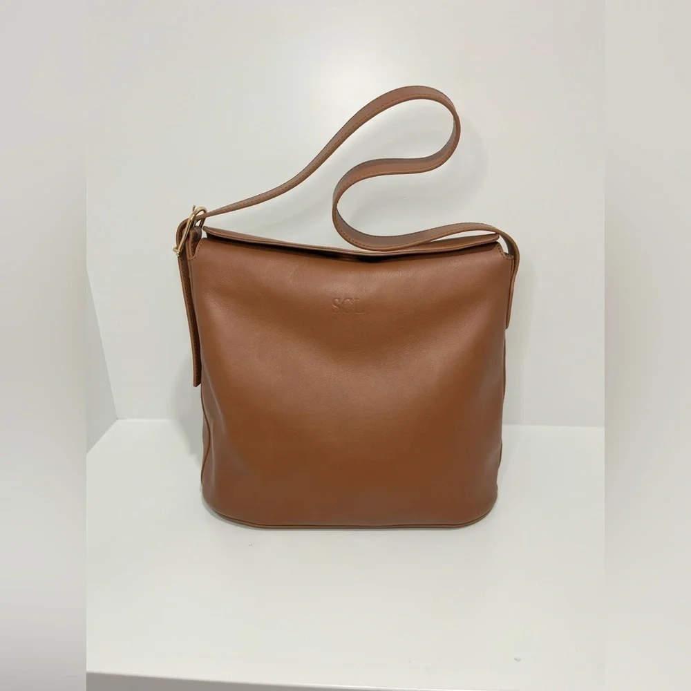 J. Crew Berkeley shoulder bucket bag in English Saddle Leather monogrammed SCL